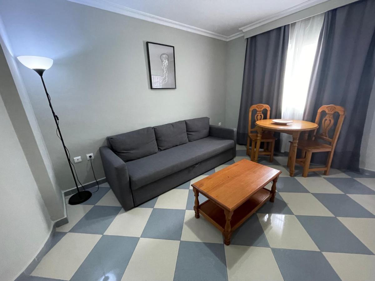 טורמולינוס Apartamentos Nina De Oro מראה חיצוני תמונה